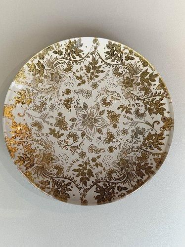 Japanese lacquer glass flat plate with Hanamai flower dance makie on pure white