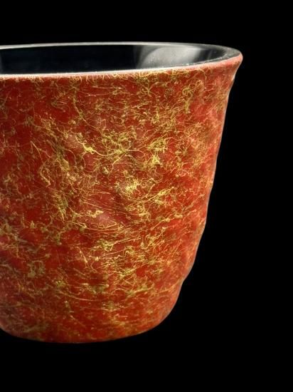 Close-up of the vermilion ranshi texture
