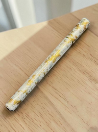 Modern Japan Craftsの金銀粉を散りばめた高級感のある漆塗りのボールペン